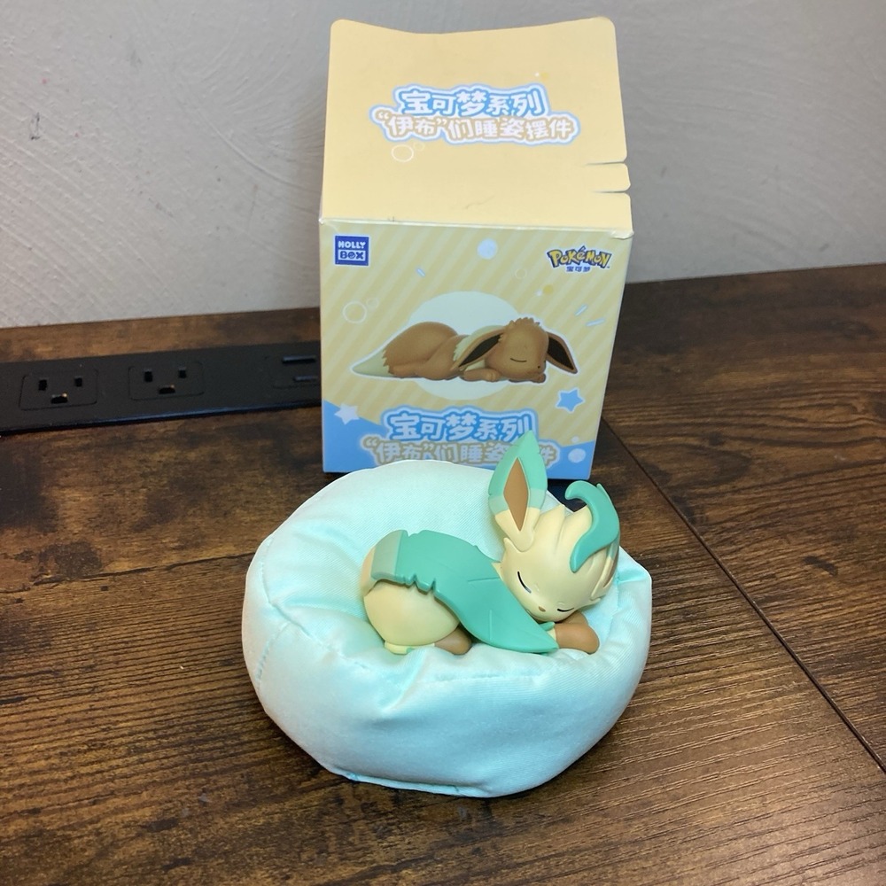 TOPTOY Leafeon Holly Open Box Pokemon Sleeping Position Series Blind Eeveelution